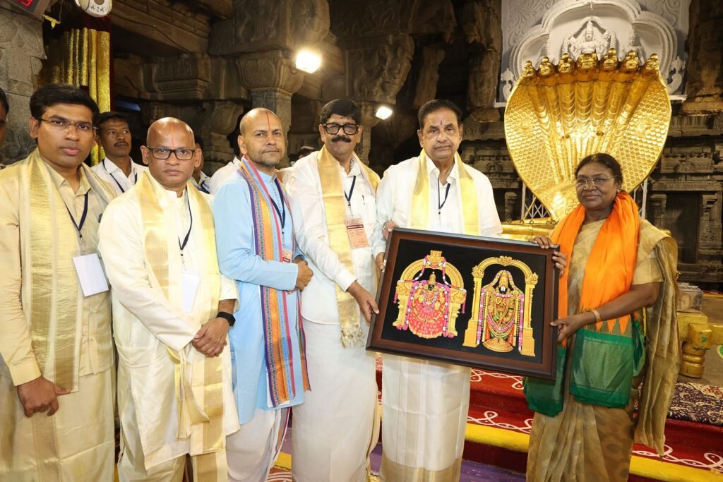 murmu in tirupati telugu track