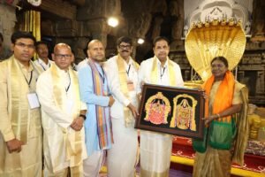 murmu in tirupati telugu track